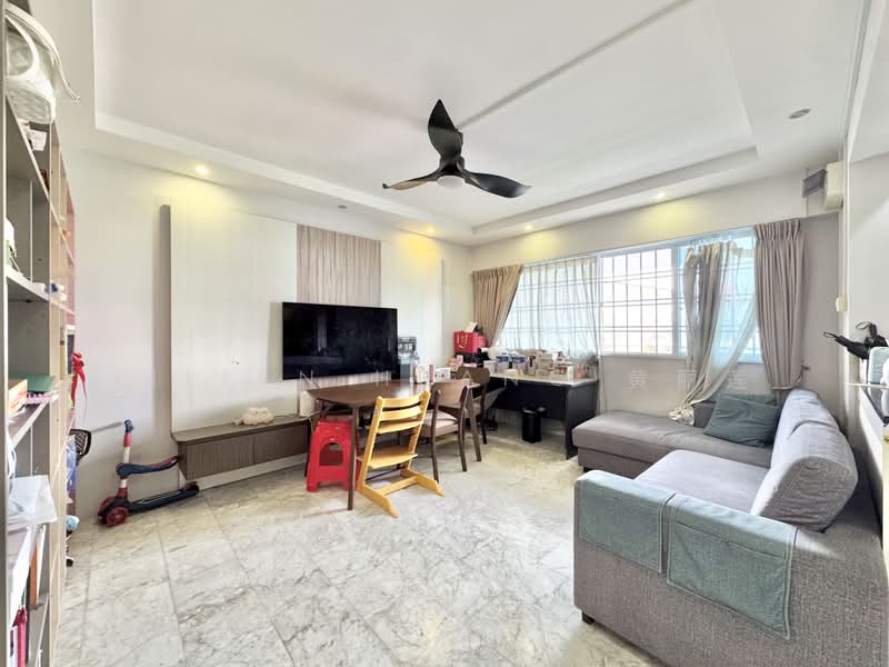 271 Bishan Street 24, 271 Bishan Street 24, 3 Bedrooms, 1,119 sqft, HDB Flat For Sale, by Lilian Huang 黄丽莲, 500191198 - Living Room - PropertyGuru.com.sg