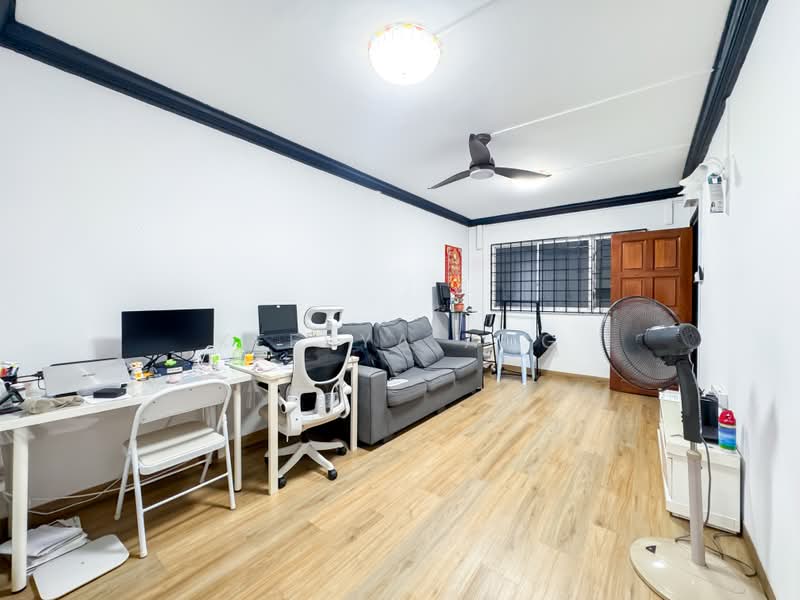 319 Woodlands Street 31, 319 Woodlands Street 31, 2 Bedrooms, 786 sqft, HDB Flat For Sale, by Keesya Ang, 500191208 - Living Room - PropertyGuru.com.sg