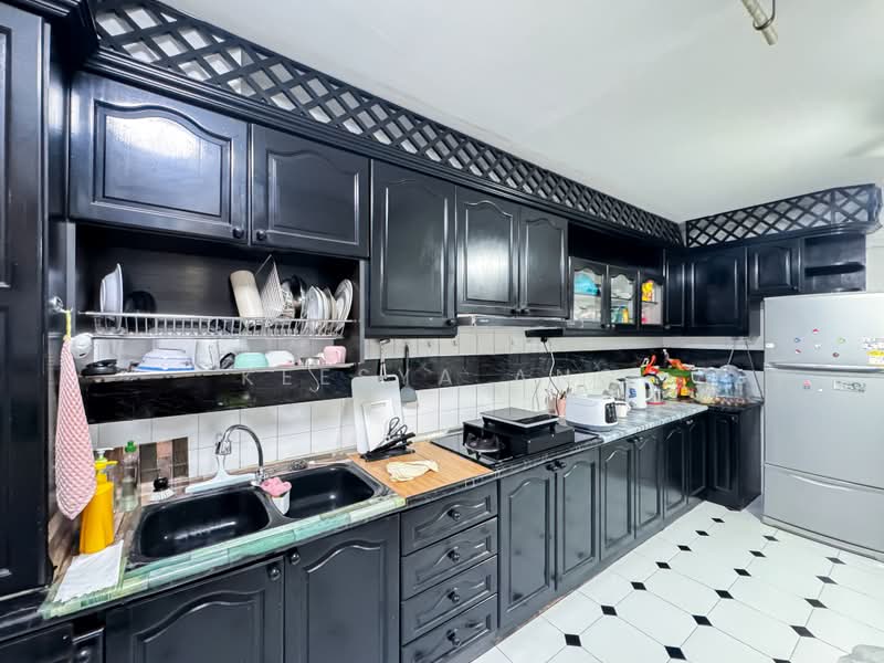 319 Woodlands Street 31, 319 Woodlands Street 31, 2 Bedrooms, 786 sqft, HDB Flat For Sale, by Keesya Ang, 500191208 - Kitchen - PropertyGuru.com.sg