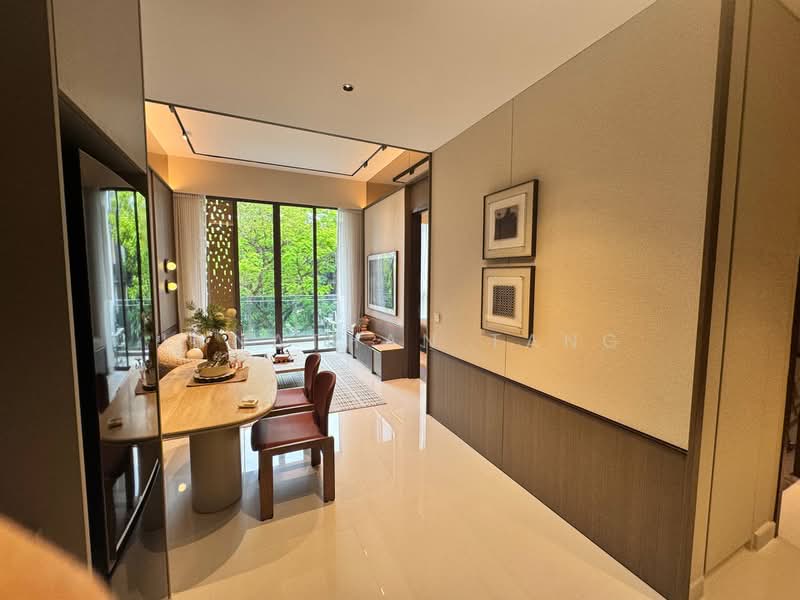 Parksuites, 18 Holland Grove Road, 1 Bedroom, 624 sqft, Condominium For Sale, by Jonathan Tang, 500191210 - Living Room - PropertyGuru.com.sg