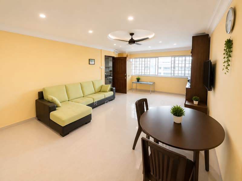 433 Jurong West Street 42, 433 Jurong West Street 42, 3 Bedrooms, 1,119 sqft, HDB Flat For Sale, by Marcus Ng, 500191213 - Living Room - PropertyGuru.com.sg