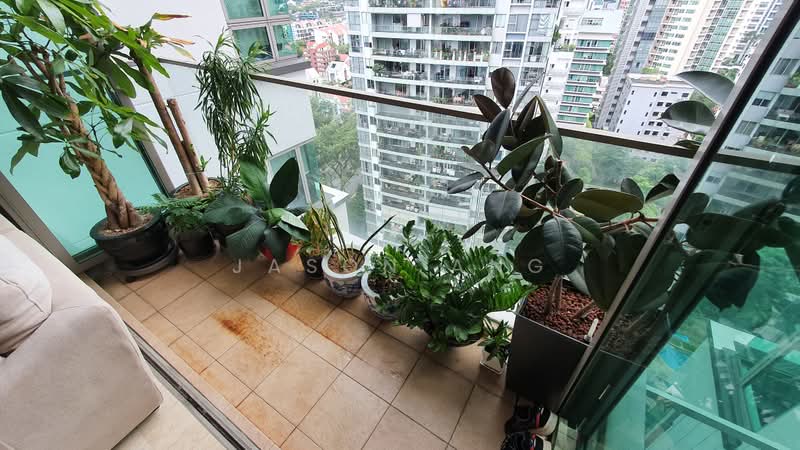 Amaryllis Ville, 20 Newton Road, 4 Bedrooms, 1,690 sqft, Condominium For Rent, by Jason Ang, 500191223 - Balcony area - PropertyGuru.com.sg