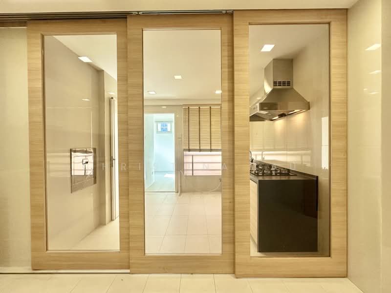 Parkshore, 201 Tanjong Rhu Road, 3 Bedrooms, 1,636 sqft, Condominium For Sale, by Christina Lau, 500191235 - Kitchen - PropertyGuru.com.sg