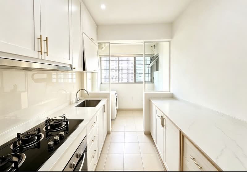 477A Upper Serangoon View, 477A Upper Serangoon View, 3 Bedrooms, 990 sqft, HDB Flat For Sale, by Han Yijie, 500191243 - Kitchen - PropertyGuru.com.sg