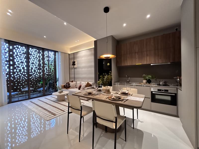 Parksuites, 18 Holland Grove Road, 3 Bedrooms, 786 sqft, Condominium For Sale, by Michelle Hiang, 500191258 - Living Room - PropertyGuru.com.sg
