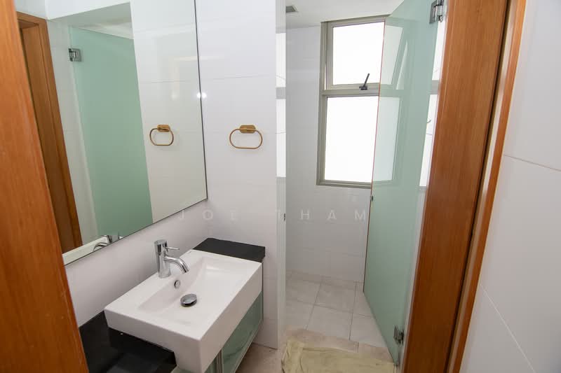 The Calrose, 515 Yio Chu Kang Road, 4 Bedrooms, 2,551 sqft, Condominium For Sale, by Joe Tham, 500191261 - Bathroom - PropertyGuru.com.sg
