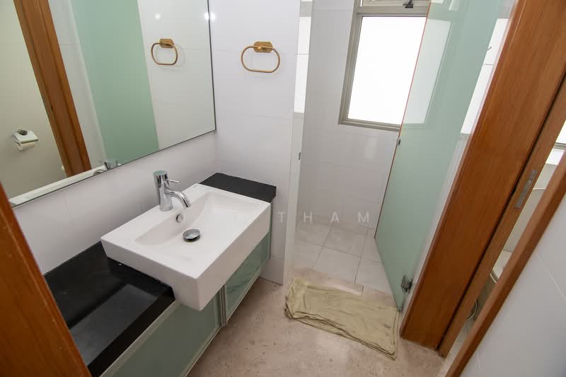 The Calrose, 515 Yio Chu Kang Road, 4 Bedrooms, 2,551 sqft, Condominium For Sale, by Joe Tham, 500191261 - Bathroom - PropertyGuru.com.sg
