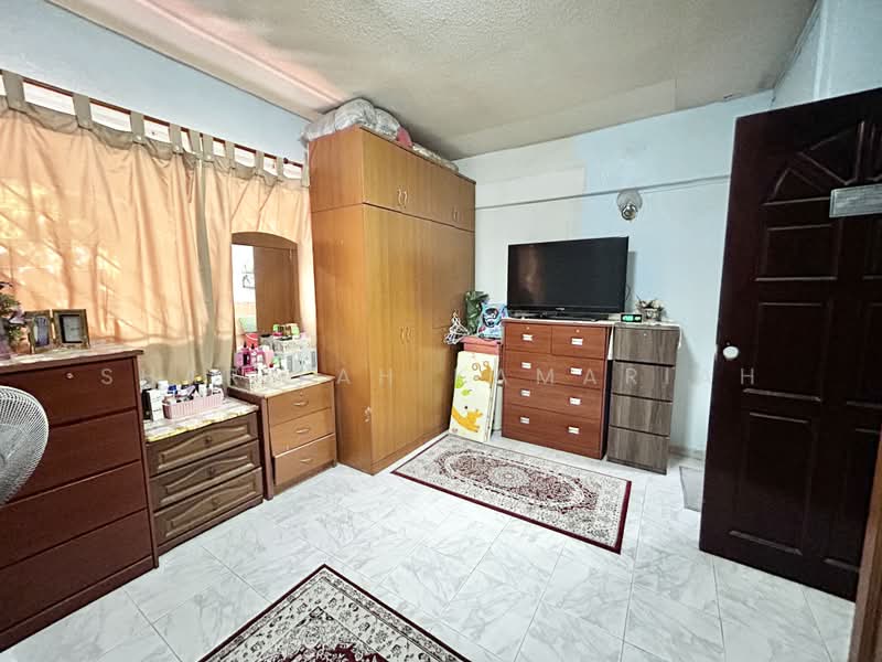 336 Jurong East Avenue 1, 336 Jurong East Avenue 1, 4 Bedrooms, 1,604 sqft, HDB Flat For Sale, by Sharifah Kamariah, 500191265 - Bedroom - PropertyGuru.com.sg