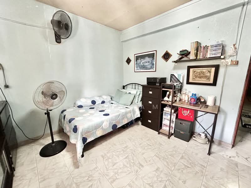 336 Jurong East Avenue 1, 336 Jurong East Avenue 1, 4 Bedrooms, 1,604 sqft, HDB Flat For Sale, by Sharifah Kamariah, 500191265 - Bedroom - PropertyGuru.com.sg