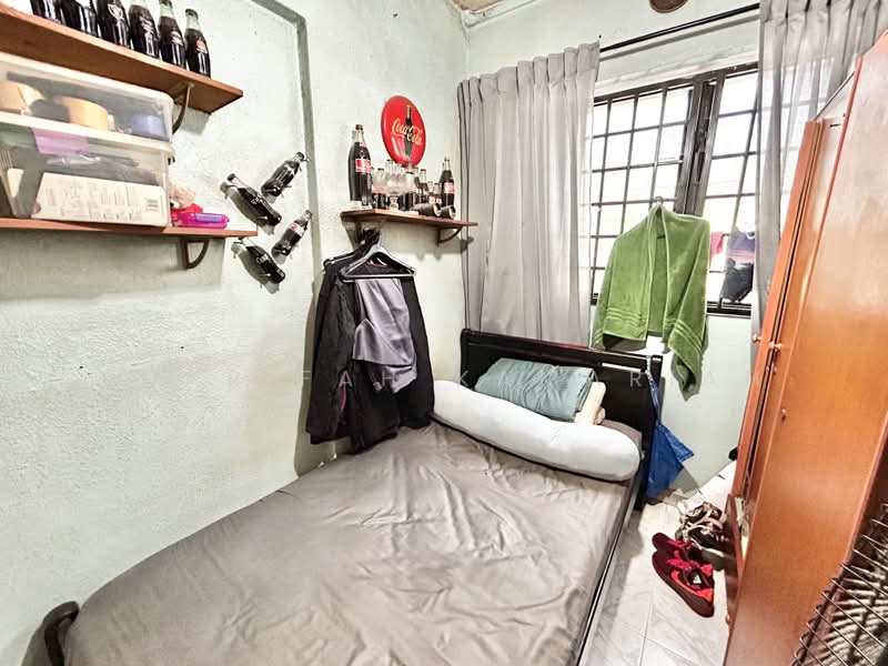 336 Jurong East Avenue 1, 336 Jurong East Avenue 1, 4 Bedrooms, 1,604 sqft, HDB Flat For Sale, by Sharifah Kamariah, 500191265 - Bedroom - PropertyGuru.com.sg