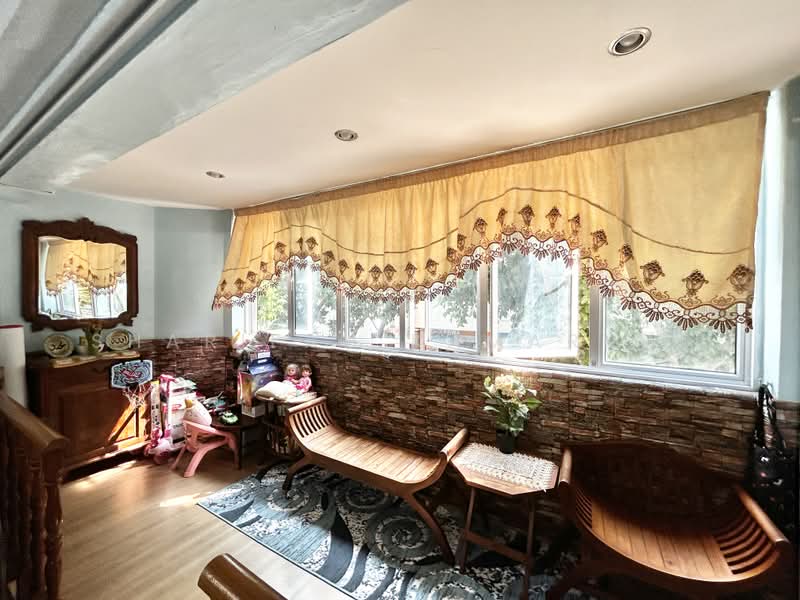 336 Jurong East Avenue 1, 336 Jurong East Avenue 1, 4 Bedrooms, 1,604 sqft, HDB Flat For Sale, by Sharifah Kamariah, 500191265 - Interior - PropertyGuru.com.sg