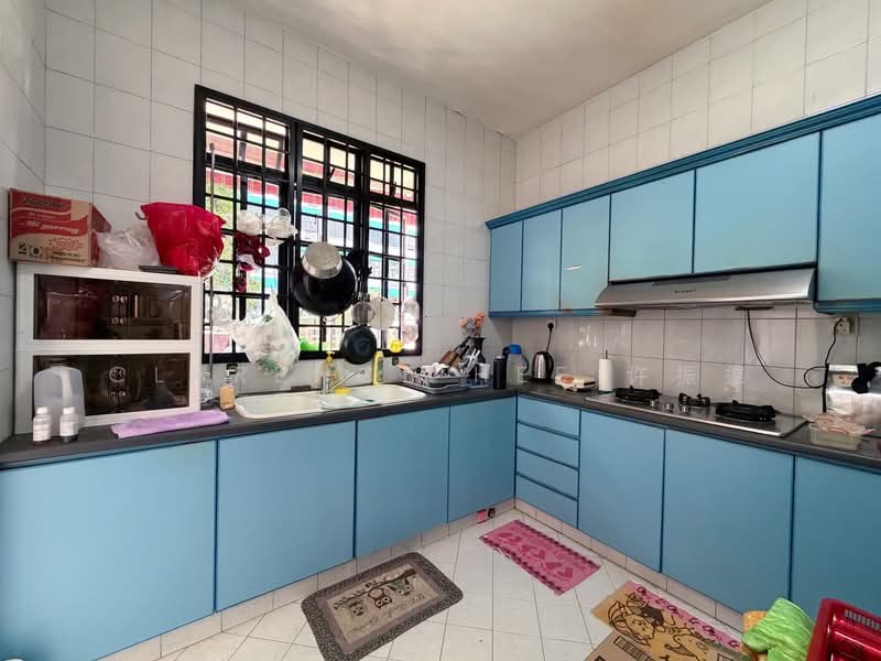 Paya Lebar Walk Freehold Inter-Terrace House (3-Storeys), , 4 Bedrooms, 2,365 sqft, Terraced House For Sale, by Clarence Hee 许振雄, 500191280 - Kitchen - PropertyGuru.com.sg