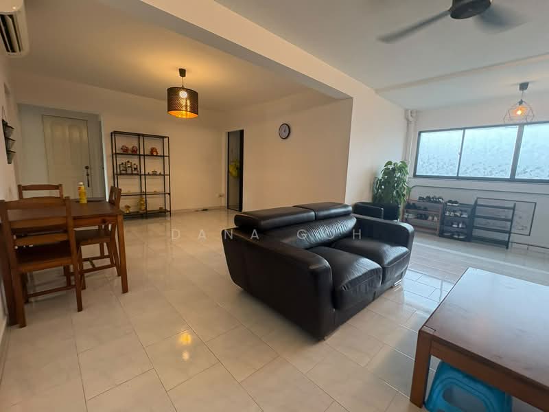 913 Jurong West Street 91, 913 Jurong West Street 91, 4 Bedrooms, 1,367 sqft, HDB Flat For Sale, by Dana Goh, 500191285 - Living Room - PropertyGuru.com.sg