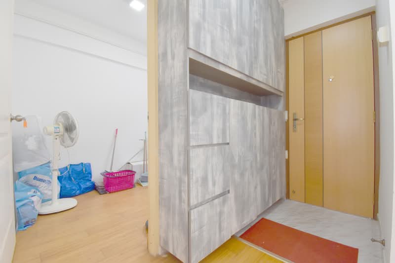 705 Hougang Avenue 2, 705 Hougang Avenue 2, 3 Bedrooms, 1,593 sqft, HDB Flat For Sale, by Zen Lim, 500191316 - Entrance - PropertyGuru.com.sg