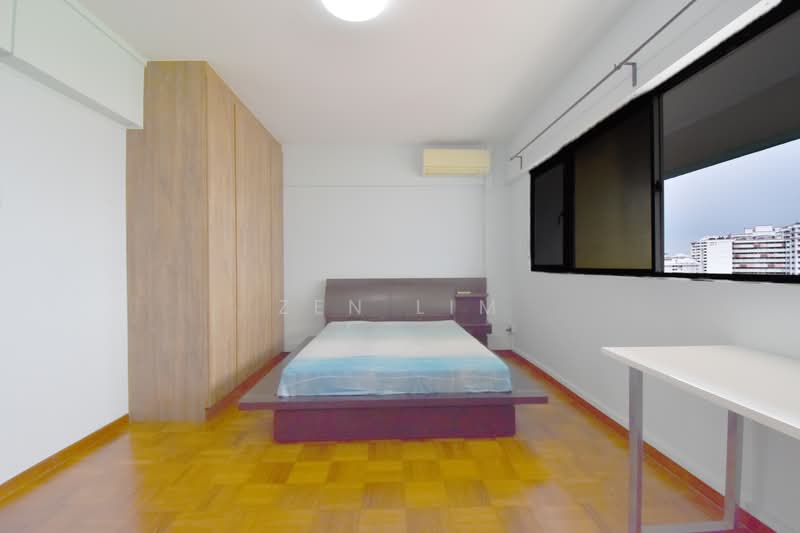 705 Hougang Avenue 2, 705 Hougang Avenue 2, 3 Bedrooms, 1,593 sqft, HDB Flat For Sale, by Zen Lim, 500191316 - Master Bedroom - PropertyGuru.com.sg