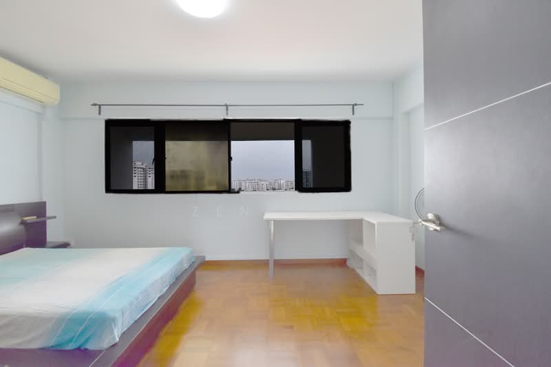 705 Hougang Avenue 2, 705 Hougang Avenue 2, 3 Bedrooms, 1,593 sqft, HDB Flat For Sale, by Zen Lim, 500191316 - Master Bedroom - PropertyGuru.com.sg