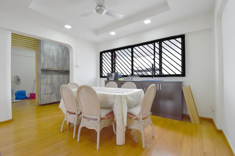 705 Hougang Avenue 2, 705 Hougang Avenue 2, 3 Bedrooms, 1,593 sqft, HDB Flat For Sale, by Zen Lim, 500191316 - Dining Room - PropertyGuru.com.sg
