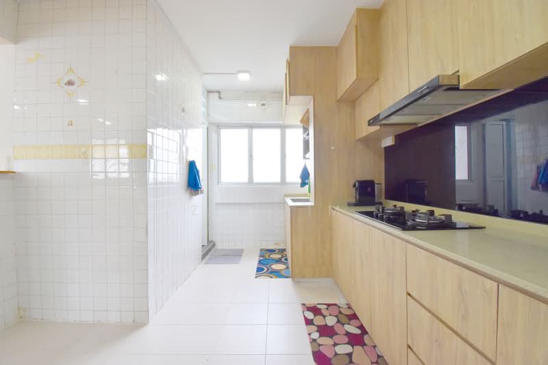 705 Hougang Avenue 2, 705 Hougang Avenue 2, 3 Bedrooms, 1,593 sqft, HDB Flat For Sale, by Zen Lim, 500191316 - Kitchen - PropertyGuru.com.sg