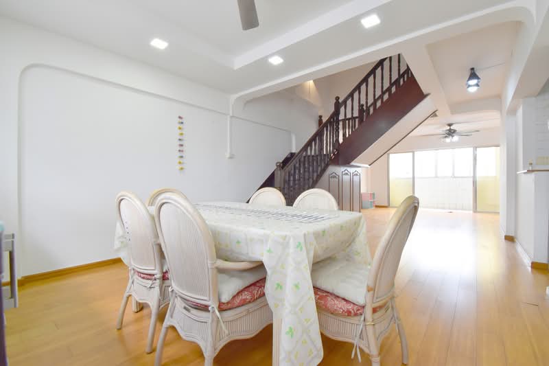 705 Hougang Avenue 2, 705 Hougang Avenue 2, 3 Bedrooms, 1,593 sqft, HDB Flat For Sale, by Zen Lim, 500191316 - Dining Room - PropertyGuru.com.sg