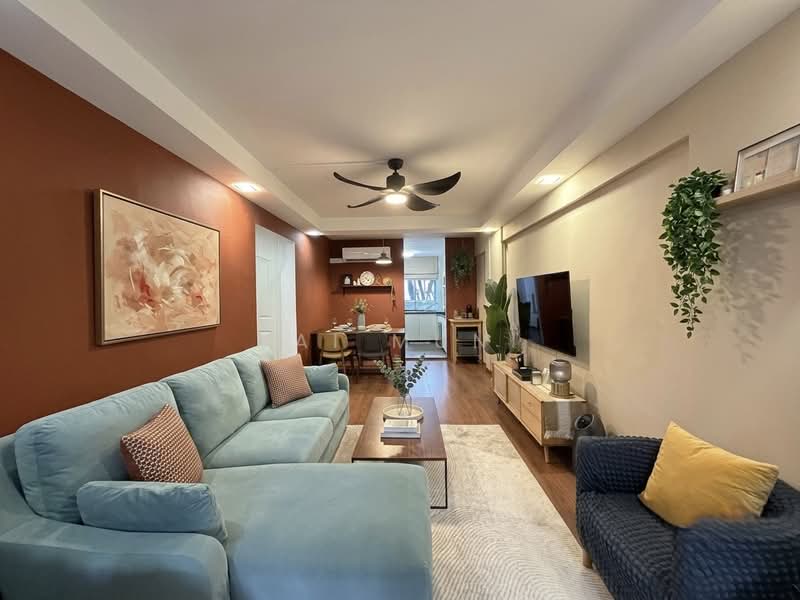 445 Tampines Street 42, 445 Tampines Street 42, 2 Bedrooms, 818 sqft, HDB Flat For Sale, by Fai Muni, 500191321 - Living Room - PropertyGuru.com.sg