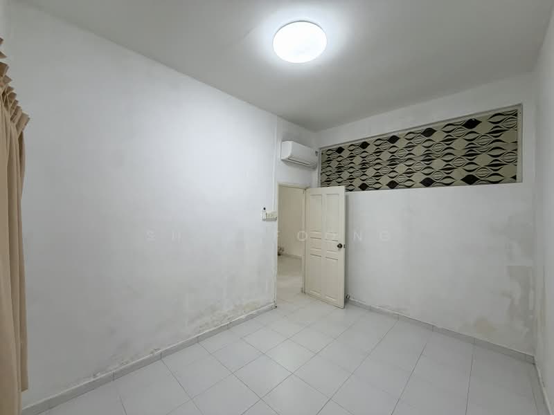Sembawang Hills Estate, Nemesu Avenue, 3 Bedrooms, 1,500 sqft, Corner Terrace For Rent, by Shon Foong, 500191352 - PropertyGuru.com.sg