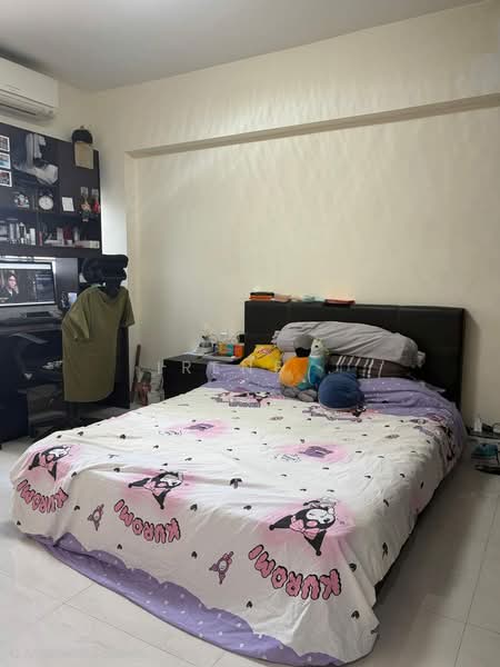 511 Jurong West Street 52, 511 Jurong West Street 52, 2 Bedrooms, 796 sqft, HDB Flat For Sale, by Irene ., 500191358 - Master Bedroom - PropertyGuru.com.sg