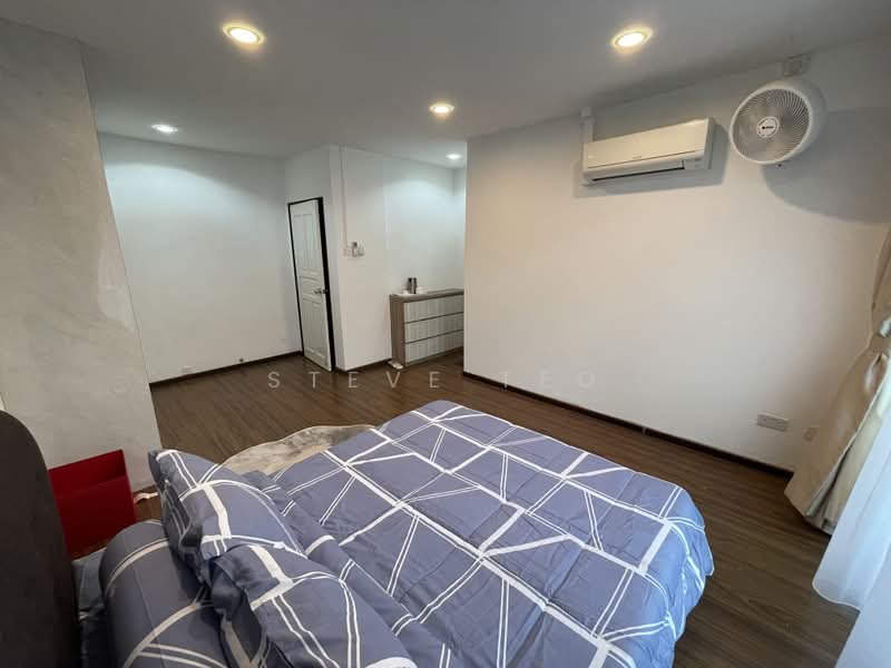 Barossa Gardens, 249A Pasir Panjang Road, Room Rental, 380 sqft, Terraced House For Rent, by Steve Teo, 500191382 - Bedroom - PropertyGuru.com.sg
