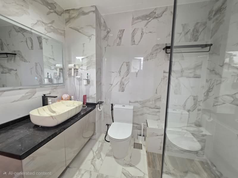 Undervalued Chestnut Green Landed Enclave next to Chestnut and Hillview MRT Renovated, Chestnut Green, 4 Bedrooms, 2,900 sqft, Terraced House For Sale, by Jasmine Chan, 500191383 - Bathroom - PropertyGuru.com.sg