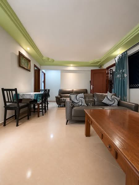 134 Simei Street 1, 134 Simei Street 1, 3 Bedrooms, 904 sqft, HDB Flat For Sale, by Zaid Bin Haroon, 500191386 - Living Room - PropertyGuru.com.sg
