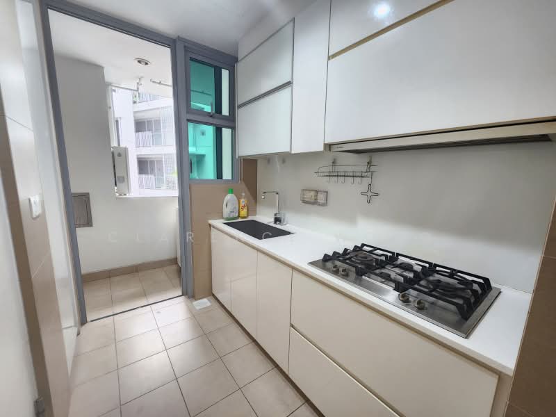 Canberra Residences, 501 Canberra Drive, 3 Bedrooms, 1,076 sqft, Condominium For Rent, by Clarence Wong, 500191406 - Kitchen - PropertyGuru.com.sg