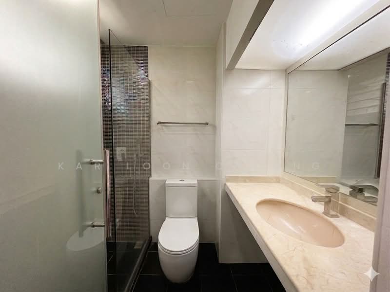 Avila Gardens, 11 Flora Road, 3 Bedrooms, 1,303 sqft, Condominium For Rent, by Kar Loon Choong, 500191408 - Master Bathroom - PropertyGuru.com.sg