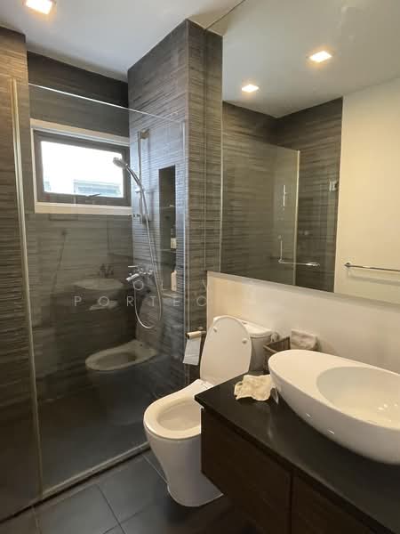 The Arcadia (Arcadia Gardens), 235 Arcadia Road, 4 Bedrooms, 3,735 sqft, Condominium For Sale, by Olivia Porteous  彭逸裳, 500191409 - Bathroom - PropertyGuru.com.sg