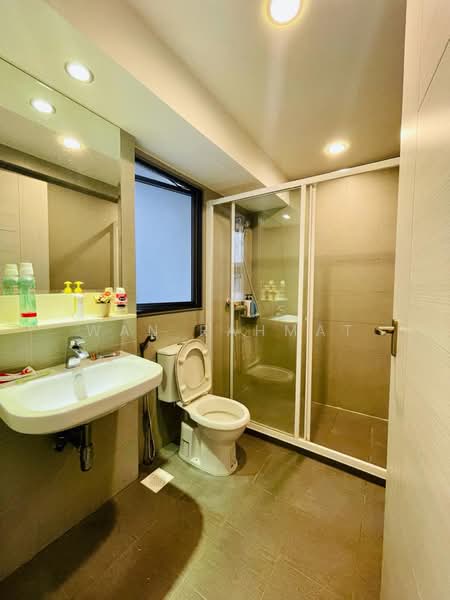138A Yuan Ching Road, 138A Yuan Ching Road, 3 Bedrooms, 105 sqft, HDB Flat For Sale, by Wan Rahmat, 500191412 - Bathroom - PropertyGuru.com.sg