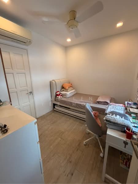 Mandarin Gardens, 5 Siglap Road, 1 Bedroom, 829 sqft, Condominium For Sale, by June Leng Yee Hoe, 500191413 - PropertyGuru.com.sg