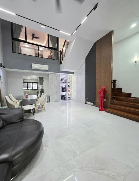 Rare Freehold Chestnut Terrace 10 mins walk to MRT, Chestnut Green, 4 Bedrooms, 2,900 sqft, Terraced House For Sale, by Jasmine Chan, 500191419 - Living Room - PropertyGuru.com.sg