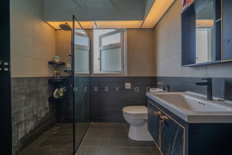 626A Tampines Street 61, 626A Tampines Street 61, 3 Bedrooms, 1,001 sqft, HDB Flat For Sale, by Sherry Goh, 500191421 - Bathroom - PropertyGuru.com.sg