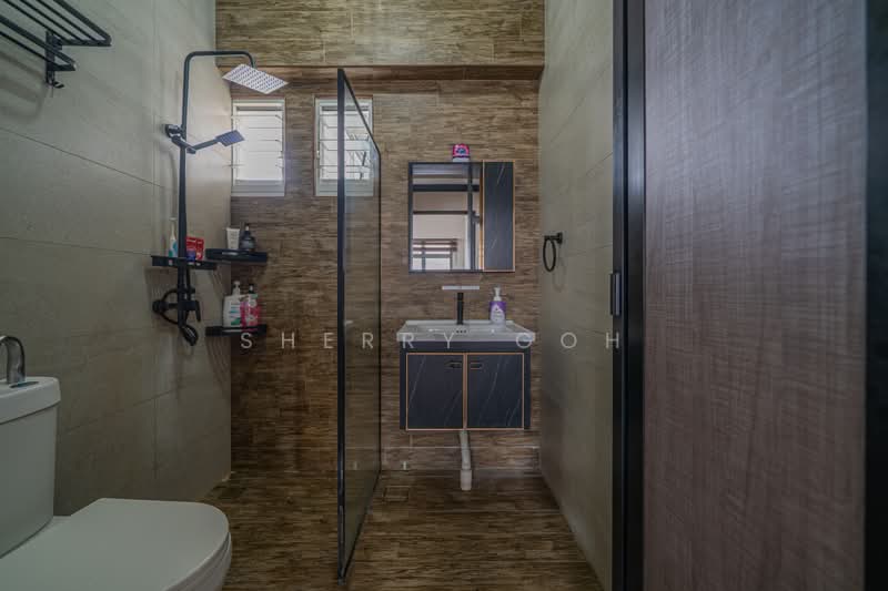 626A Tampines Street 61, 626A Tampines Street 61, 3 Bedrooms, 1,001 sqft, HDB Flat For Sale, by Sherry Goh, 500191421 - Bathroom - PropertyGuru.com.sg