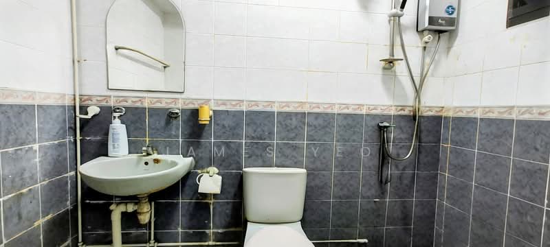 305B Anchorvale Link, 305B Anchorvale Link, 3 Bedrooms, 1,184 sqft, HDB Flat For Sale, by James Yeo, 500191435 - Bathroom - PropertyGuru.com.sg
