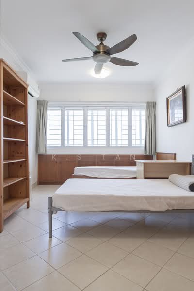 Ivory Heights, 122 Jurong East Street 13, 3 Bedrooms, 1,701 sqft, Condominium For Sale, by K.S Tan, 500191436 - Bedroom - PropertyGuru.com.sg