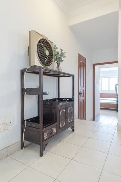 Ivory Heights, 122 Jurong East Street 13, 3 Bedrooms, 1,701 sqft, Condominium For Sale, by K.S Tan, 500191436 - Corridor - PropertyGuru.com.sg