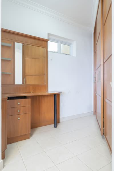 Ivory Heights, 122 Jurong East Street 13, 3 Bedrooms, 1,701 sqft, Condominium For Sale, by K.S Tan, 500191436 - Interior - PropertyGuru.com.sg