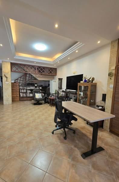⭐️⭐️LANDED7772@ Semi-d Within 1km to Catholic High Sch & Junction 8, Jln Binchang. Call 9321 7772 to view, 4 Bedrooms, 3,886 sqft, Semi-Detached House For Sale, by Daniel Haw, 500191439 - PropertyGuru.com.sg