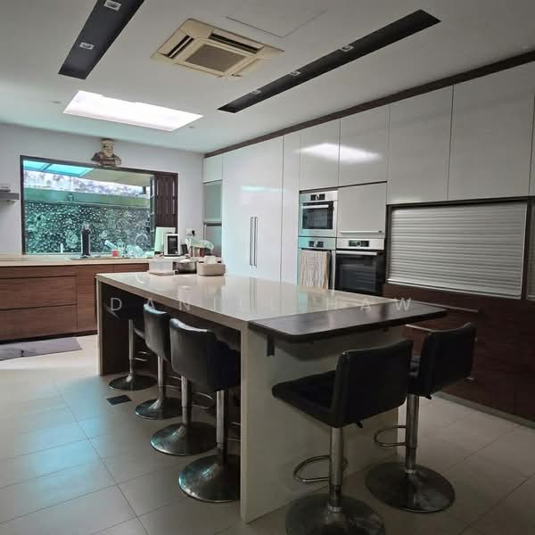 ⭐️⭐️LANDED7772@ Semi-d Within 1km to Catholic High Sch & Junction 8, Jln Binchang. Call 9321 7772 to view, 4 Bedrooms, 3,886 sqft, Semi-Detached House For Sale, by Daniel Haw, 500191439 - PropertyGuru.com.sg