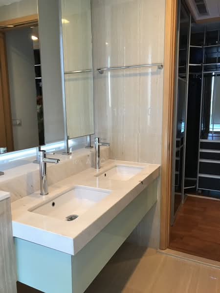 Grange Infinite, 27 Grange Road, 3 Bedrooms, 2,250 sqft, Condominium For Rent, by Grace Sy, 500191455 - Bathroom - PropertyGuru.com.sg