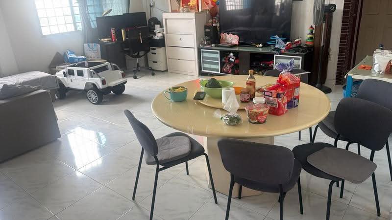 276 Yishun Street 22, 276 Yishun Street 22, Sembawang / Yishun, 3 Bedrooms, 904 sqft, HDB Flat For Rent, by Janet Tan, 500191458 - Living Room - PropertyGuru.com.sg