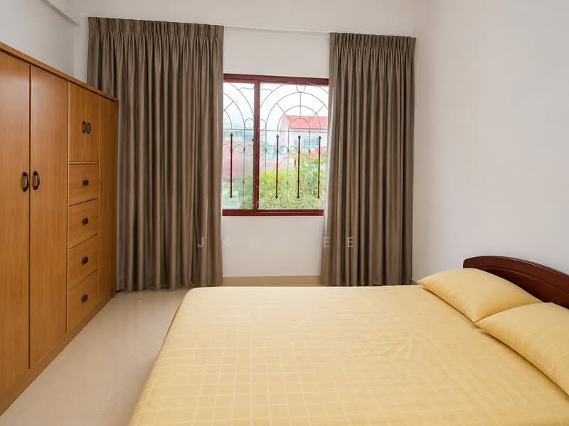 Hoover Park, Chun Tin Road, 4 Bedrooms, 3,000 sqft, Terraced House For Sale, by Jane Ee, 500191462 - Bedroom - PropertyGuru.com.sg