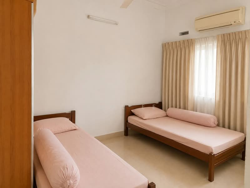 Hoover Park, Chun Tin Road, 4 Bedrooms, 3,000 sqft, Terraced House For Sale, by Jane Ee, 500191462 - Bedroom - PropertyGuru.com.sg