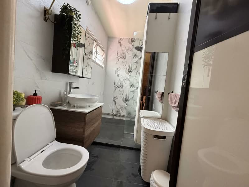 753 Pasir Ris Street 71, 753 Pasir Ris Street 71, 3 Bedrooms, 1,141 sqft, HDB Flat For Sale, by Sherwin Lim, 500191476 - Bathroom - PropertyGuru.com.sg