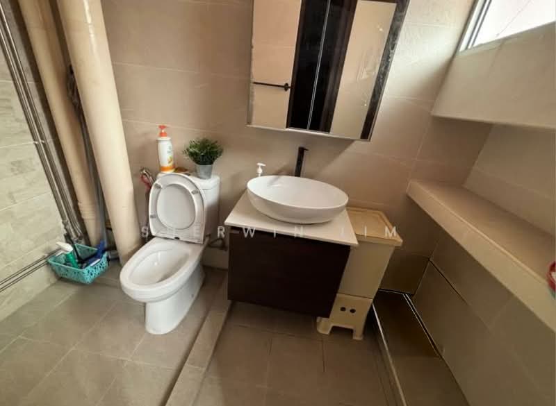 753 Pasir Ris Street 71, 753 Pasir Ris Street 71, 3 Bedrooms, 1,141 sqft, HDB Flat For Sale, by Sherwin Lim, 500191476 - Bathroom - PropertyGuru.com.sg
