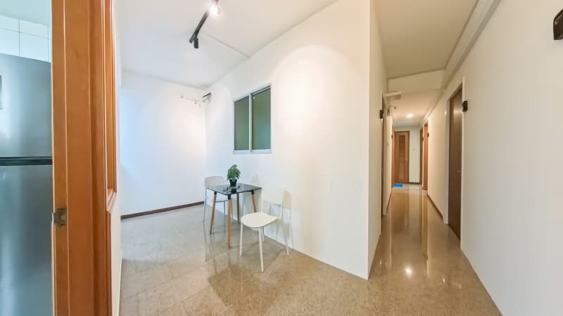 Queens, 16 Stirling Road, Room Rental, 220 sqft, Condominium For Rent, by Paul lim, 500191489 - Interior space - PropertyGuru.com.sg